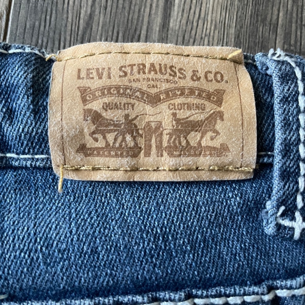 Levi jeans - Picture 2 of 5